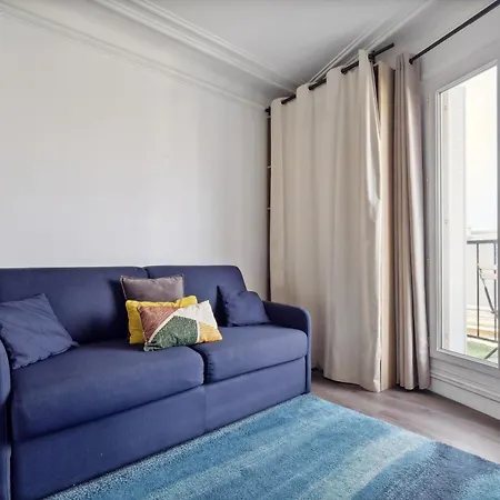 Amazing View In Heart Of Apartment